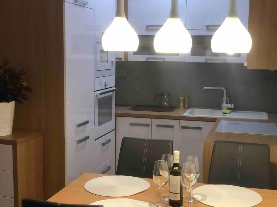 Apartament Downtown In The Heart Of The New Center, 4 Persons, Parking *