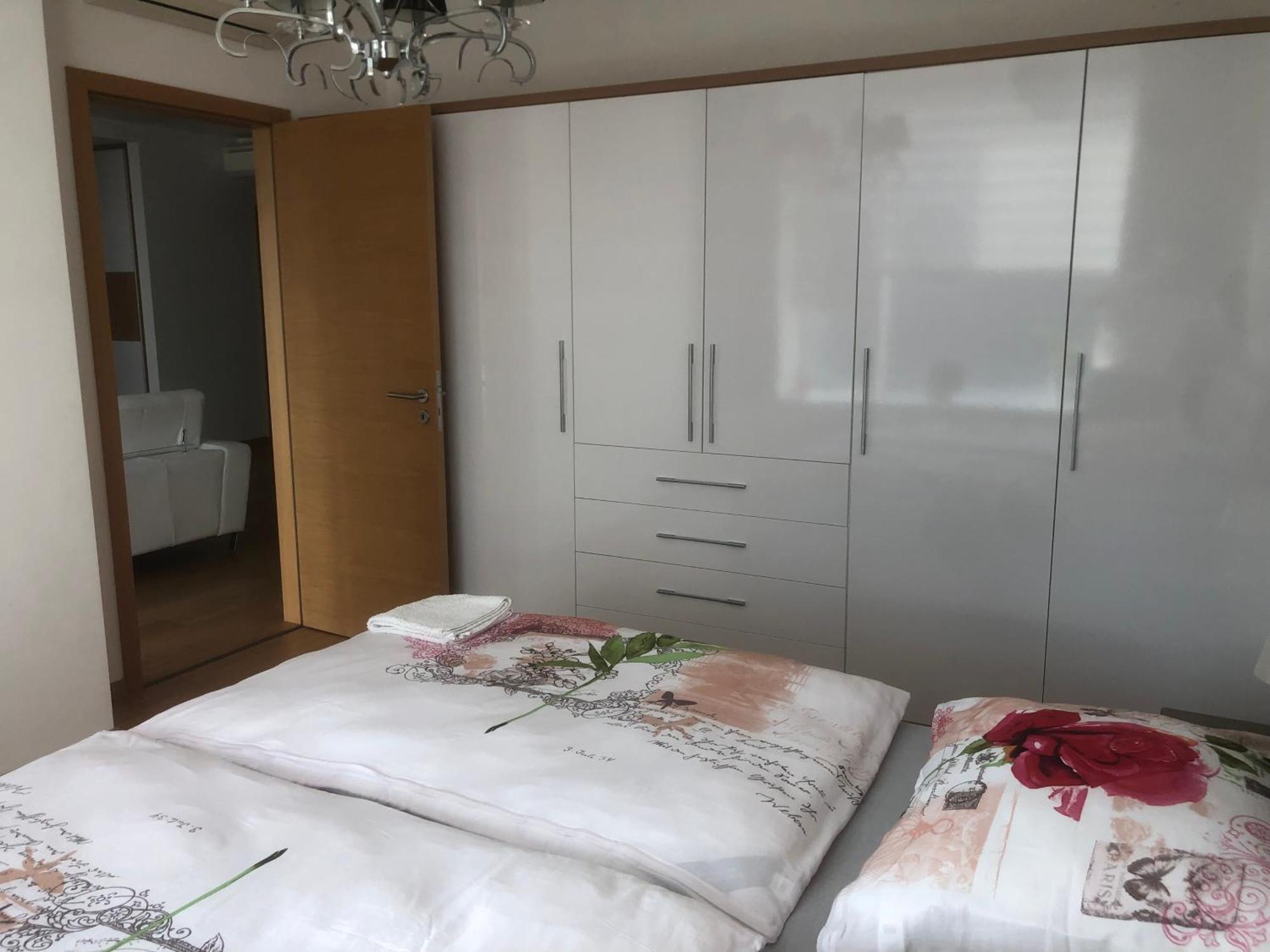 Apartament Downtown In The Heart Of The New Center, 4 Persons, Parking Bratysława